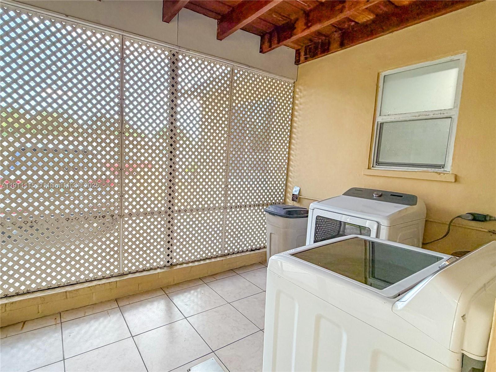 THE TROPICS AMD - Residential