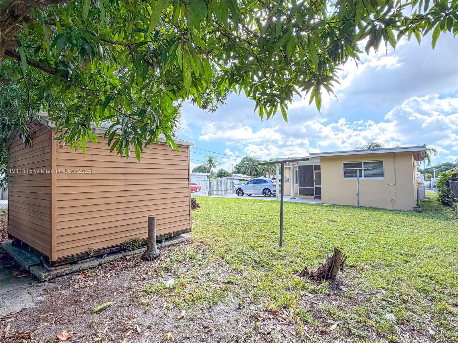 THE TROPICS AMD - Residential