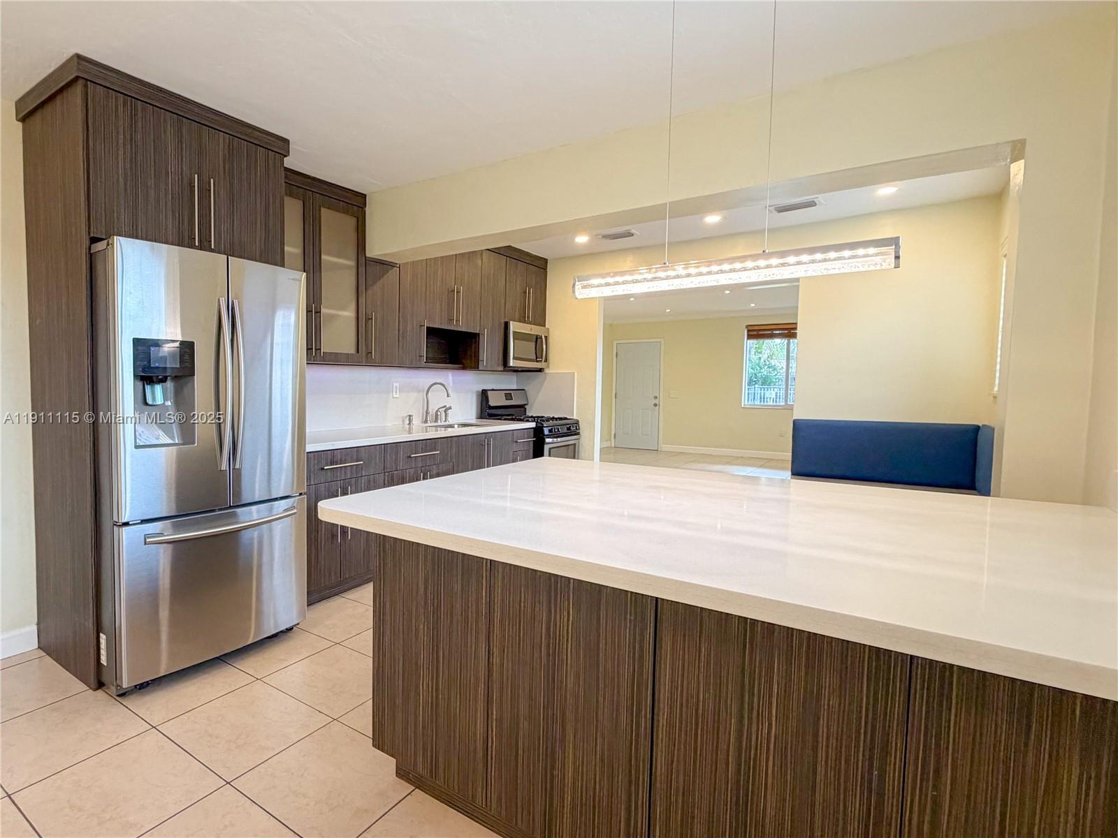 THE TROPICS AMD - Residential