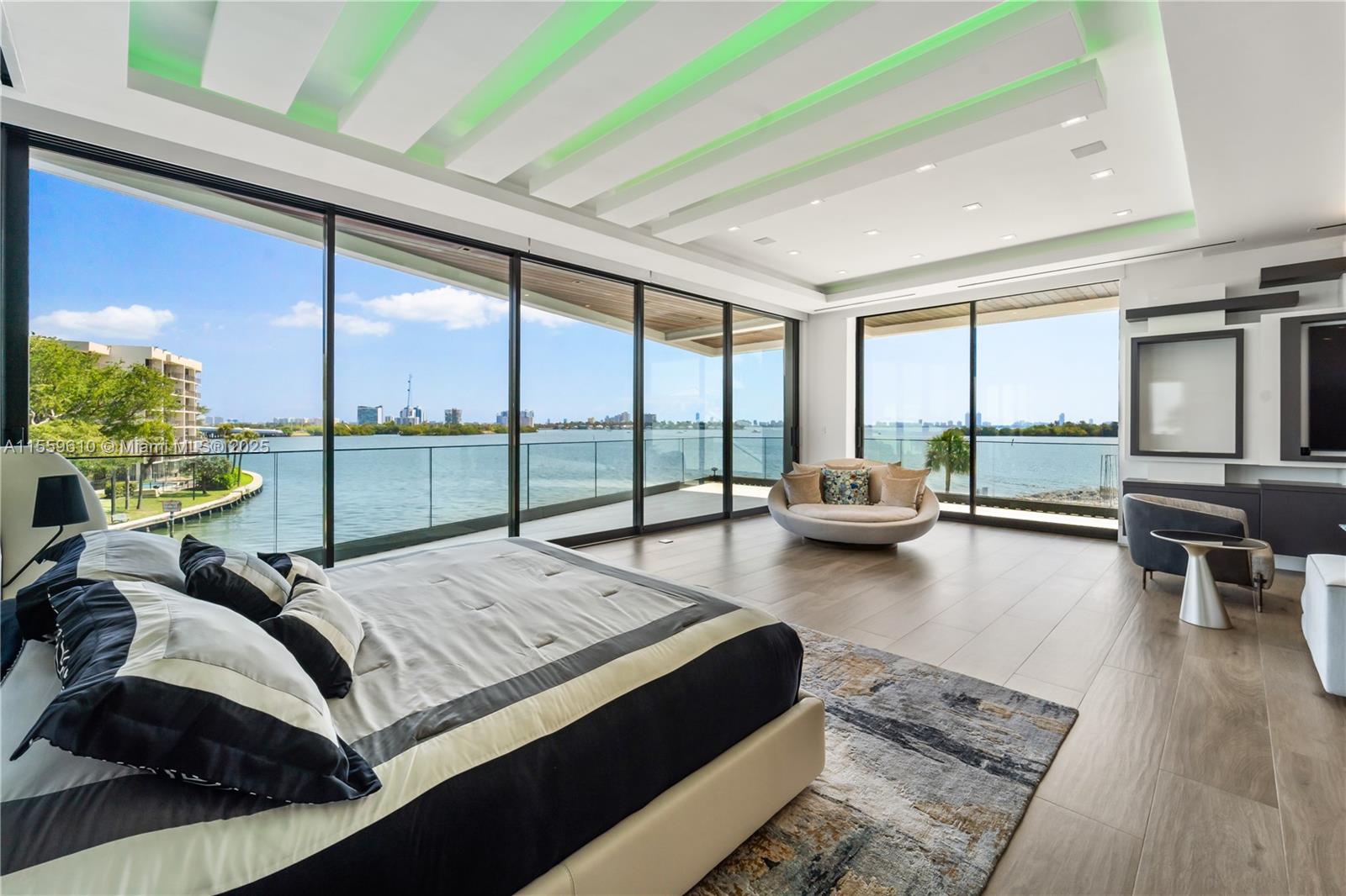 BELLE MEADE ISLAND - Residential