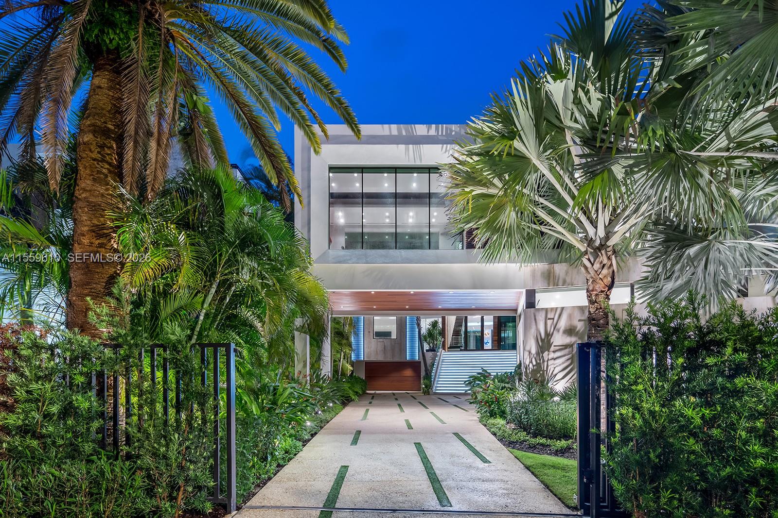 BELLE MEADE ISLAND - Residential