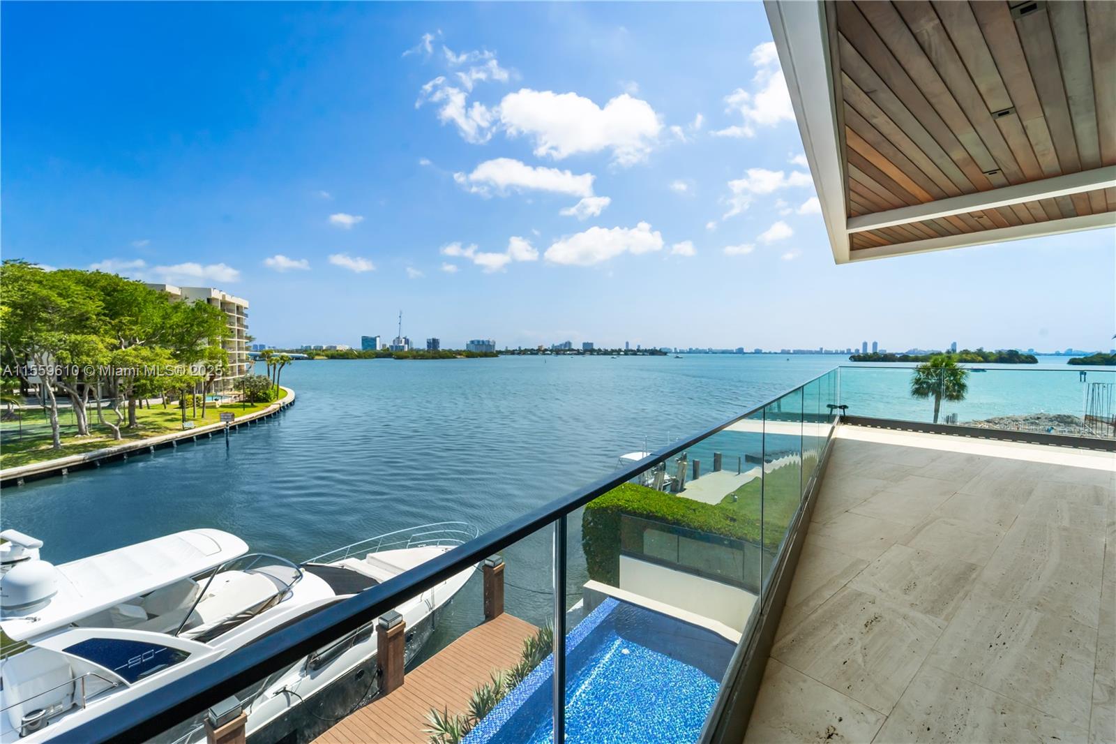 BELLE MEADE ISLAND - Residential