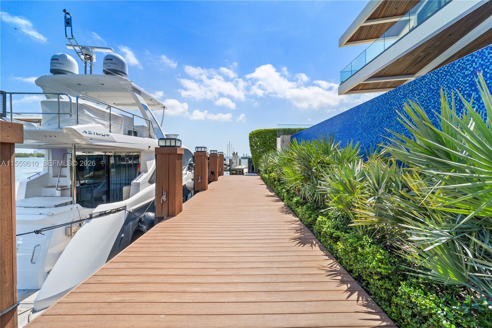 BELLE MEADE ISLAND - Residential