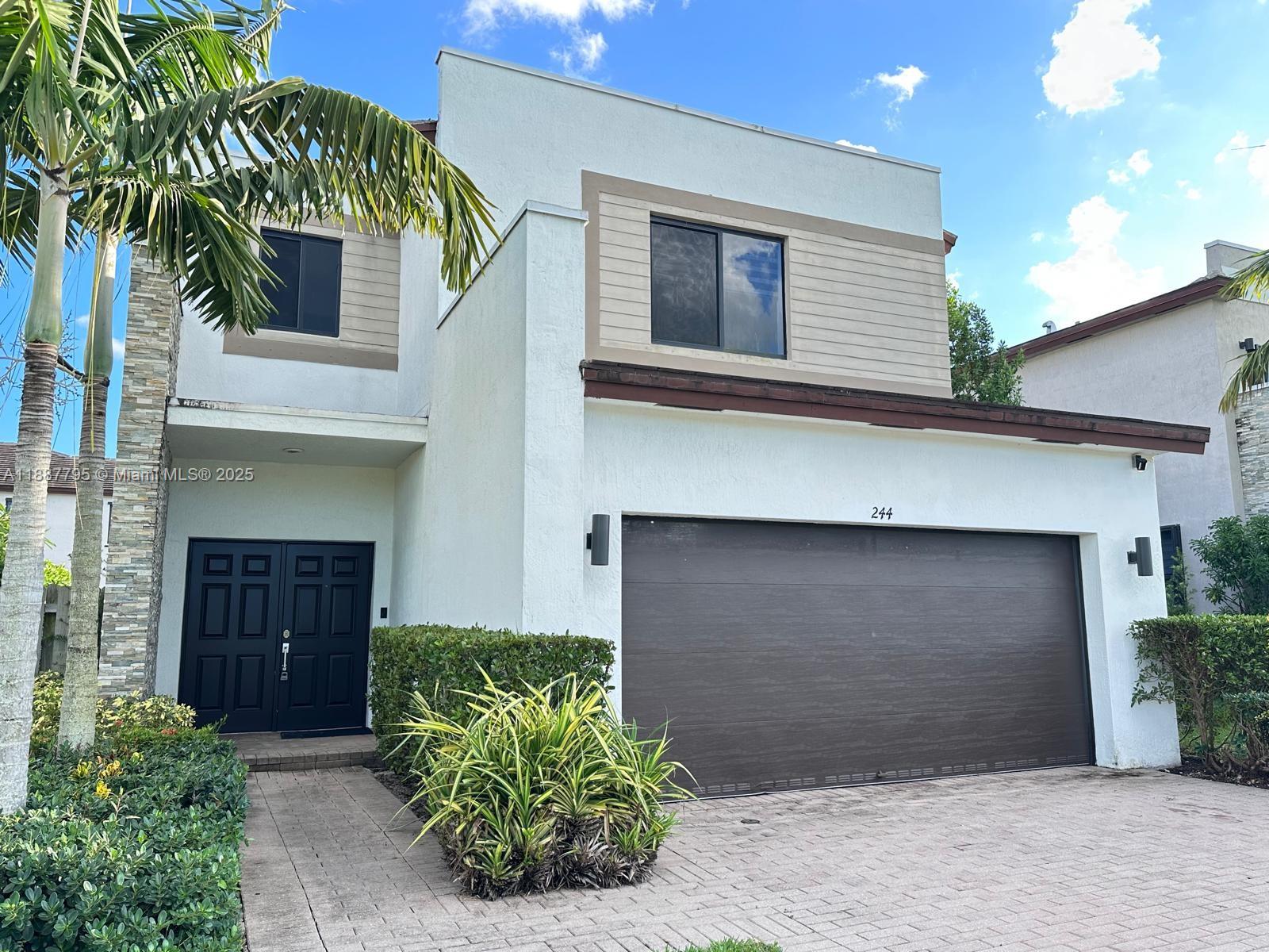 VIA VENTURA NEIGHBORHOOD - Residential Lease