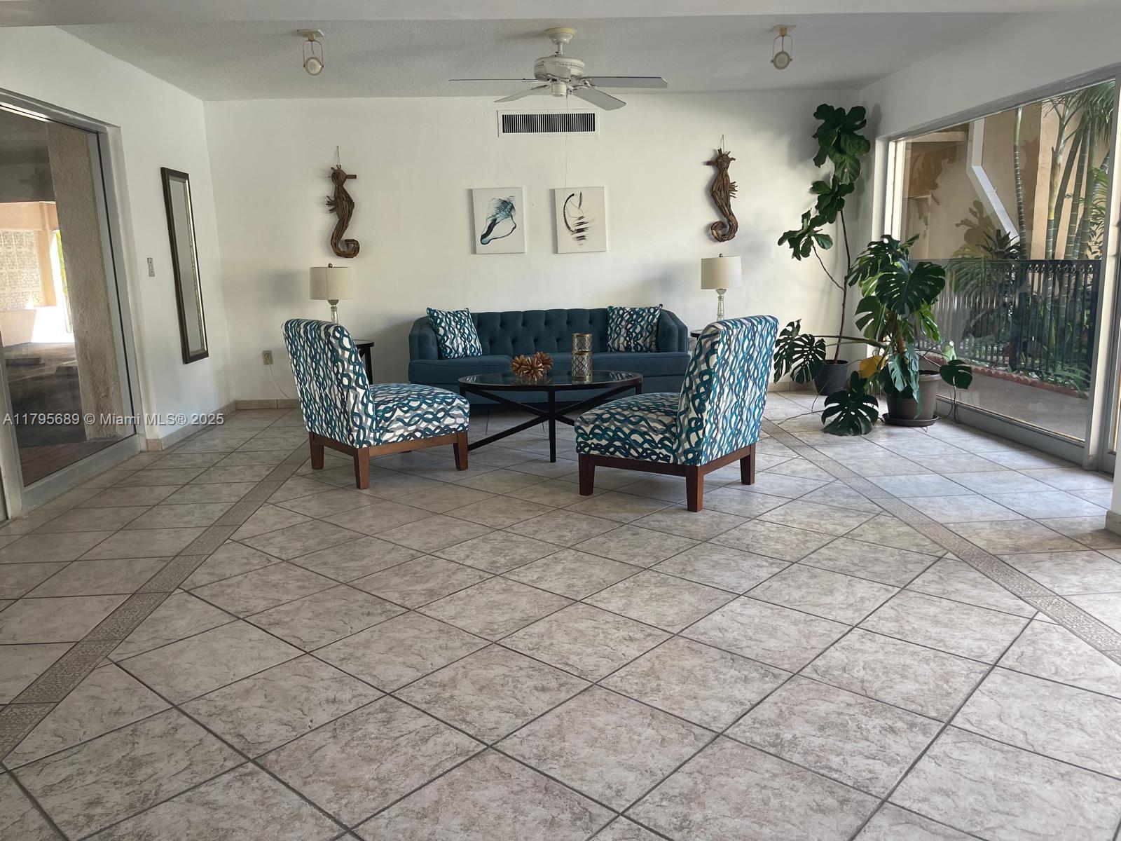 CONDO - Residential