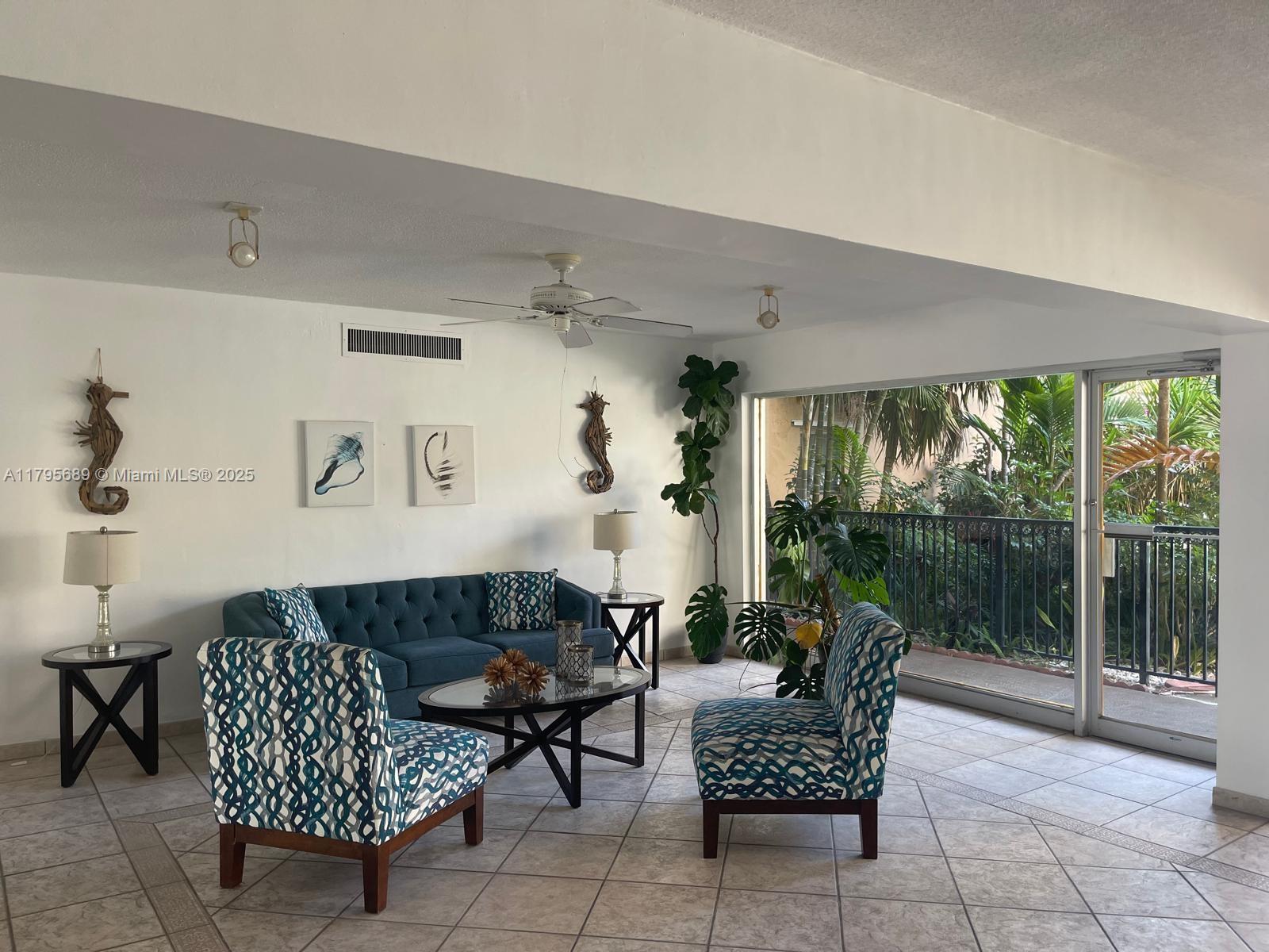 CONDO - Residential