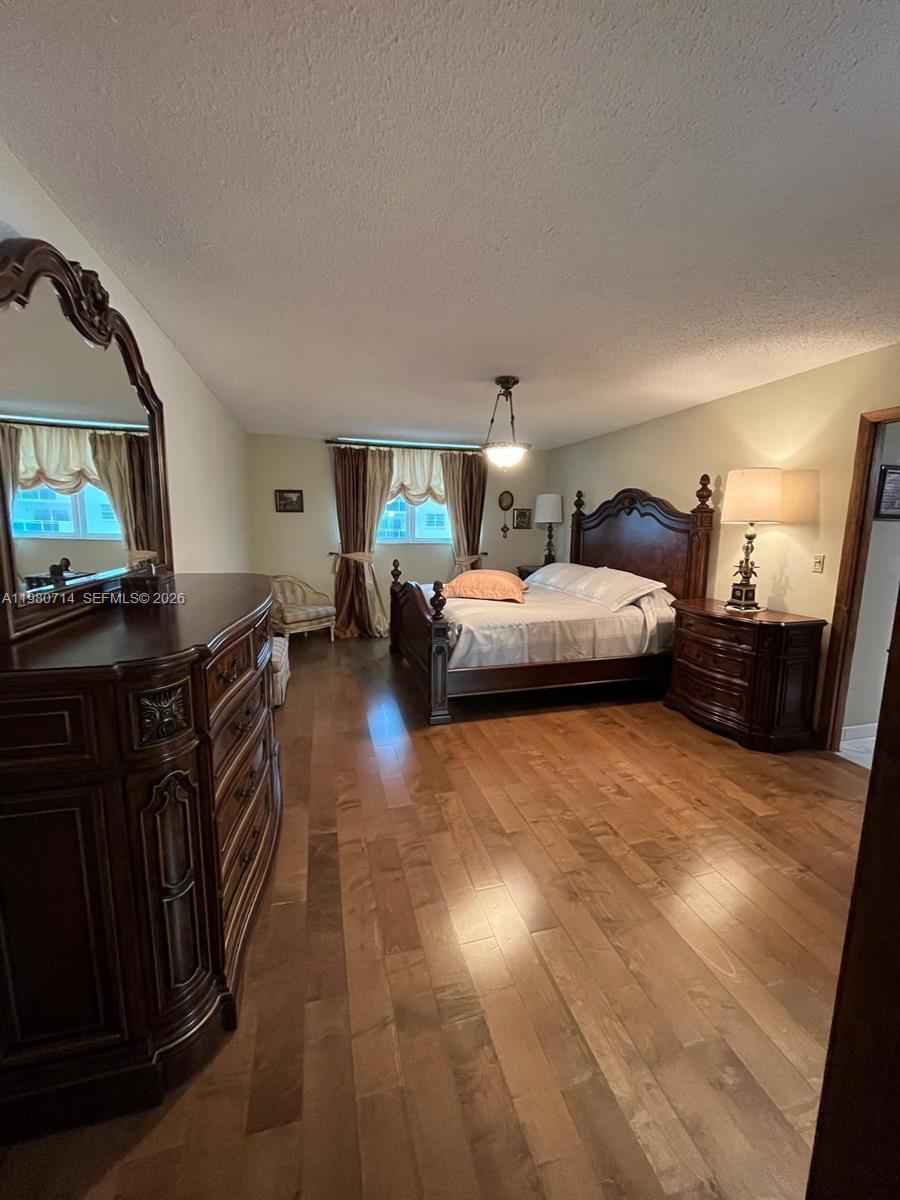 CAMBRIDGE TOWERS CONDO - Residential