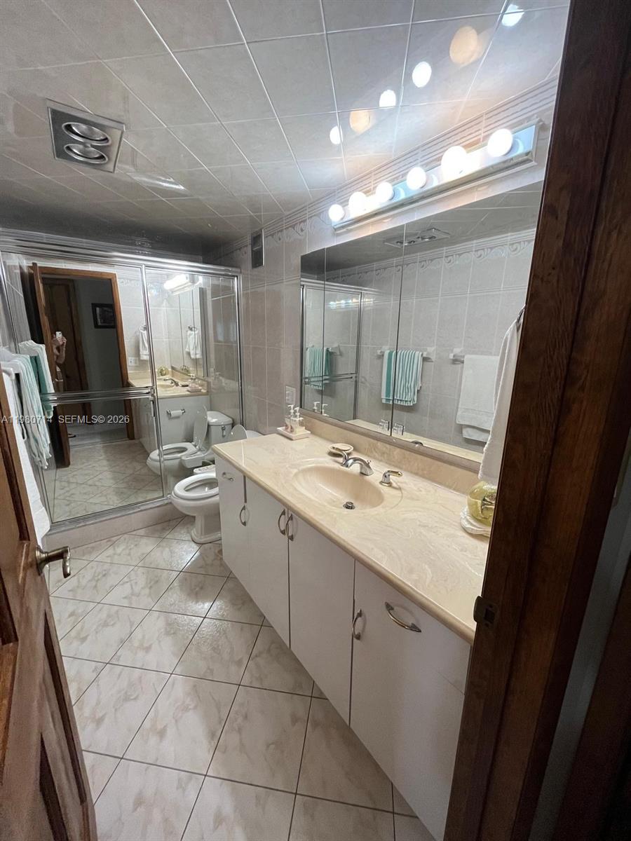 CAMBRIDGE TOWERS CONDO - Residential