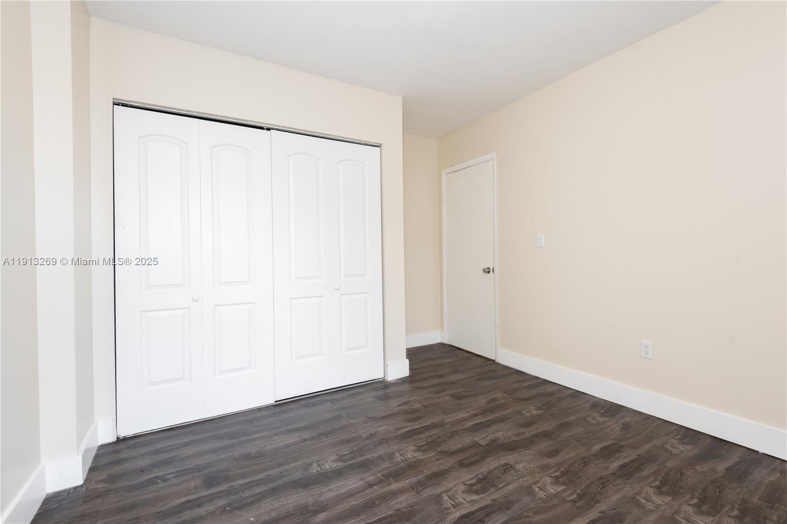 LE JEUNE HOUSE CONDO - Residential