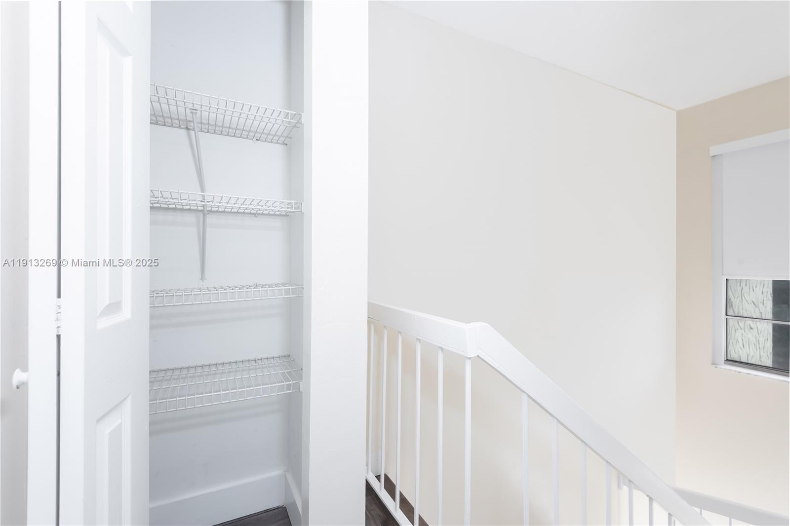 LE JEUNE HOUSE CONDO - Residential