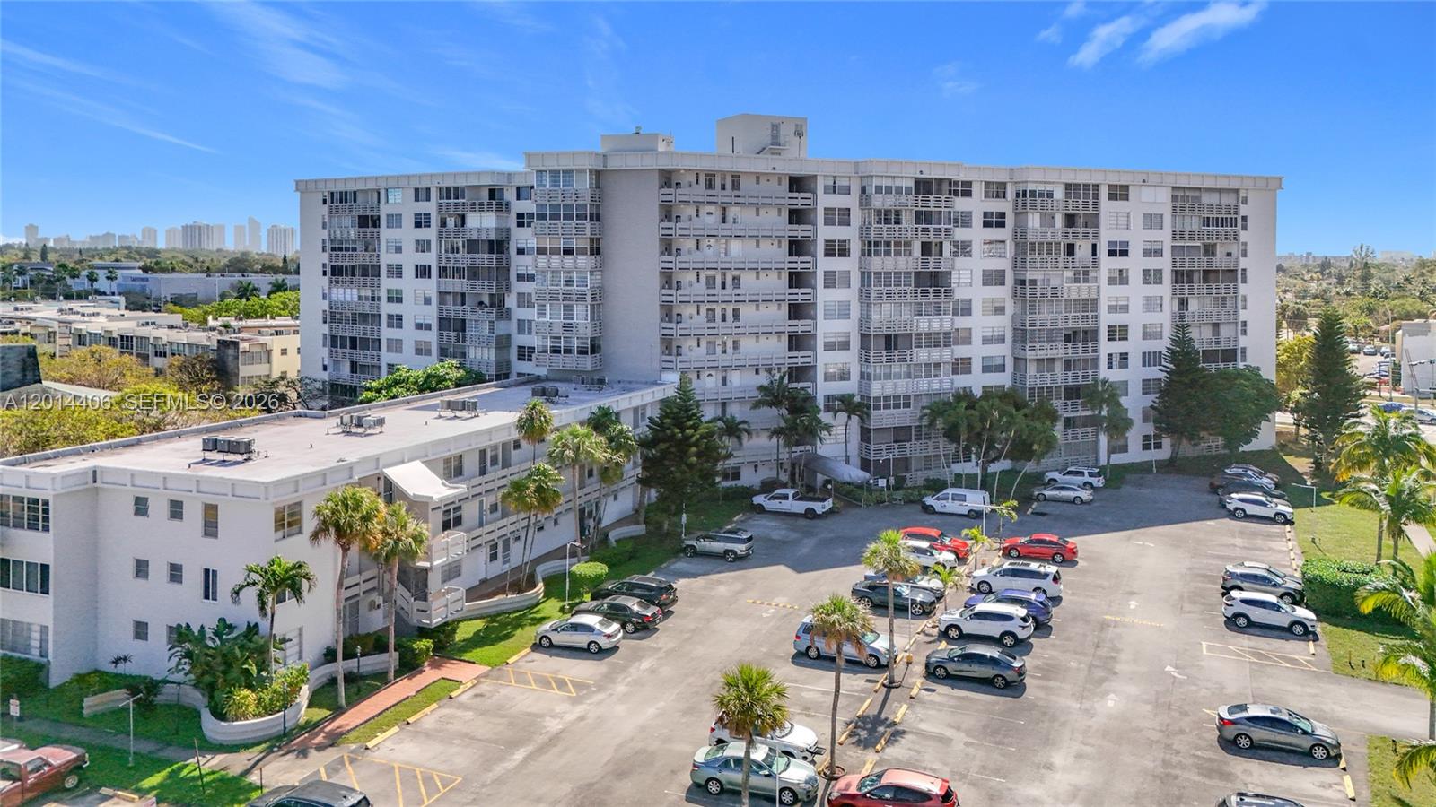 FIFITH MOORINGS CONDO - Residential