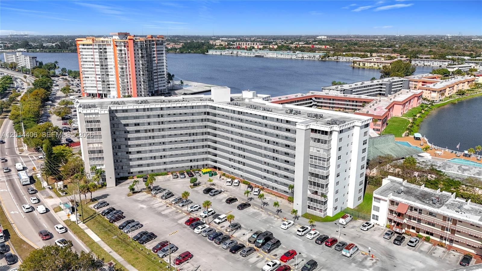 FIFITH MOORINGS CONDO - Residential