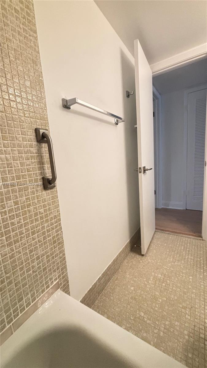 ANDOVER CONDOS - Residential