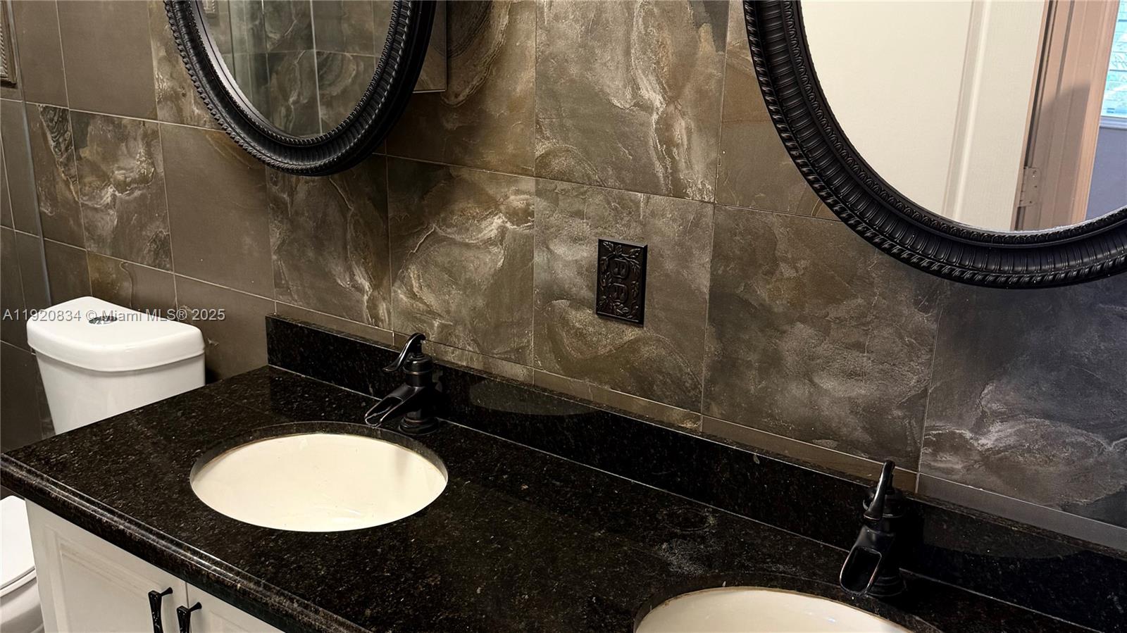 SAWGRASS VILLAGE - Residential Lease