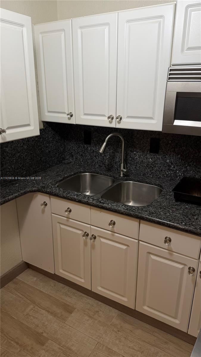 SAWGRASS VILLAGE - Residential Lease