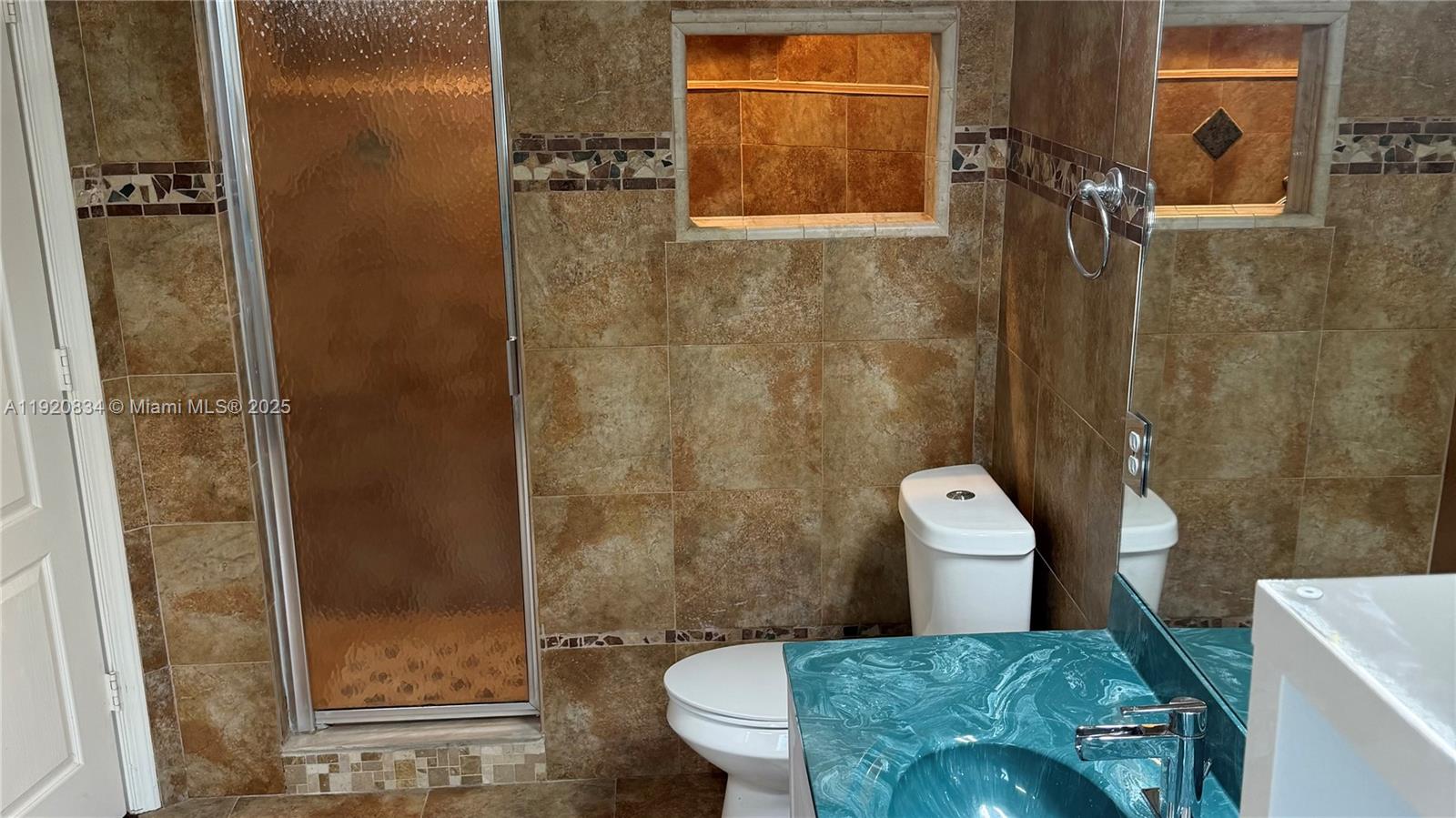 SAWGRASS VILLAGE - Residential Lease