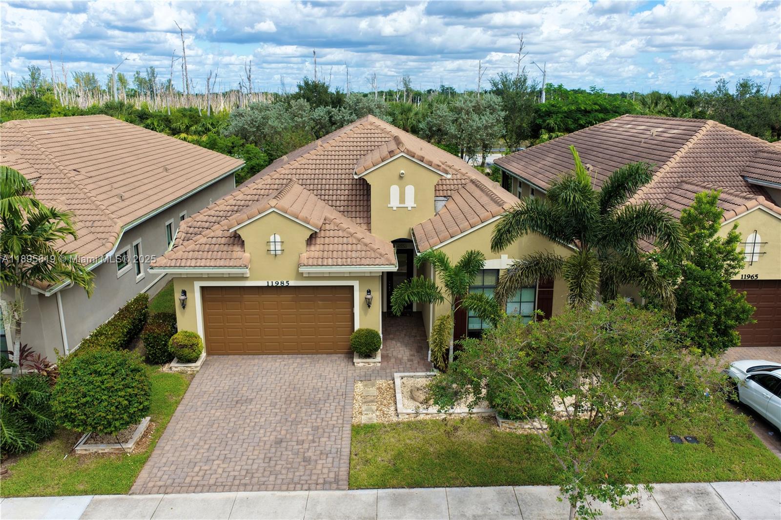 PARKLAND ROYALE - Residential