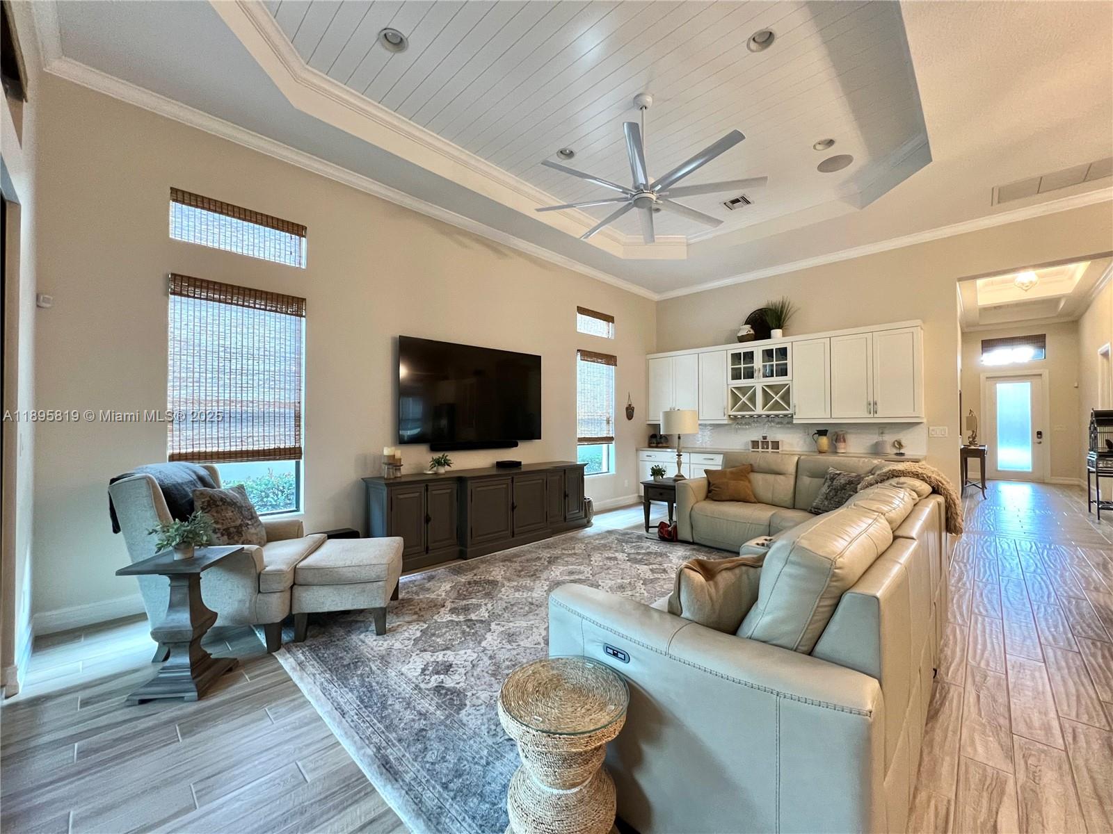 PARKLAND ROYALE - Residential