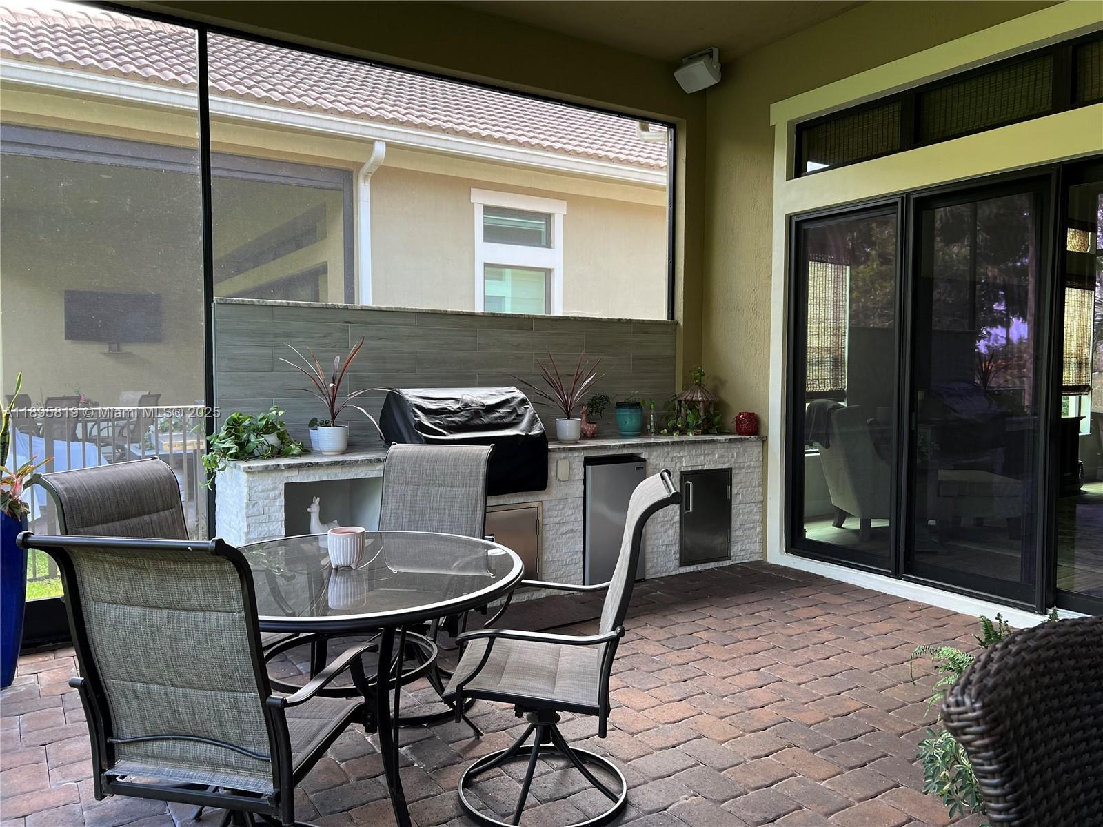 PARKLAND ROYALE - Residential