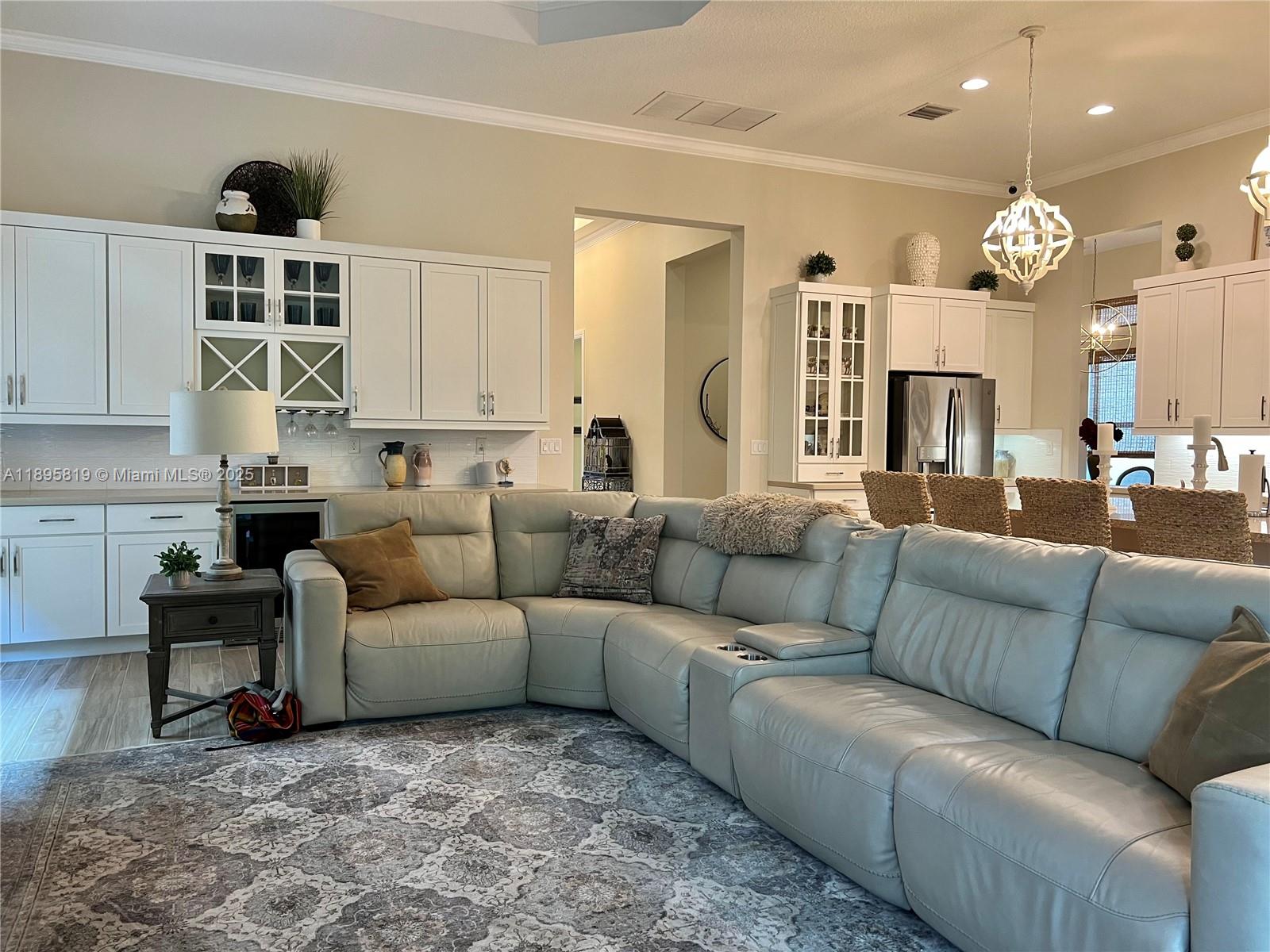 PARKLAND ROYALE - Residential