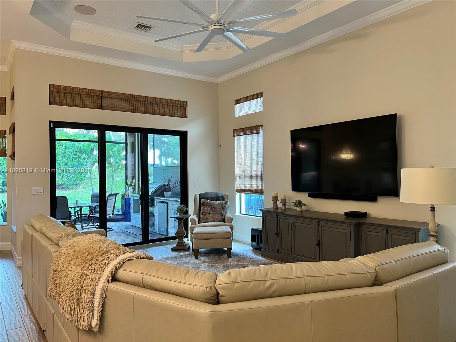 PARKLAND ROYALE - Residential
