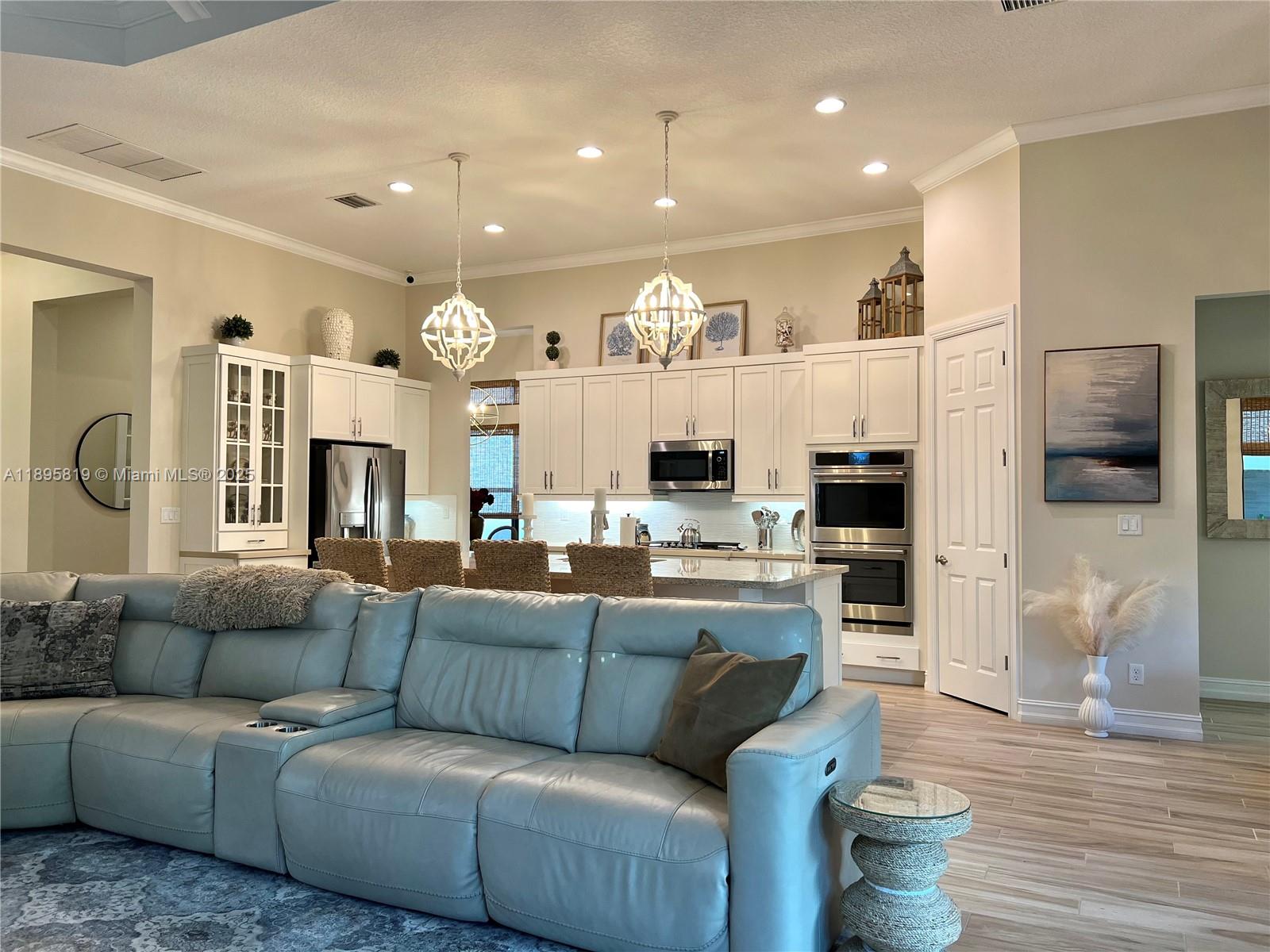 PARKLAND ROYALE - Residential