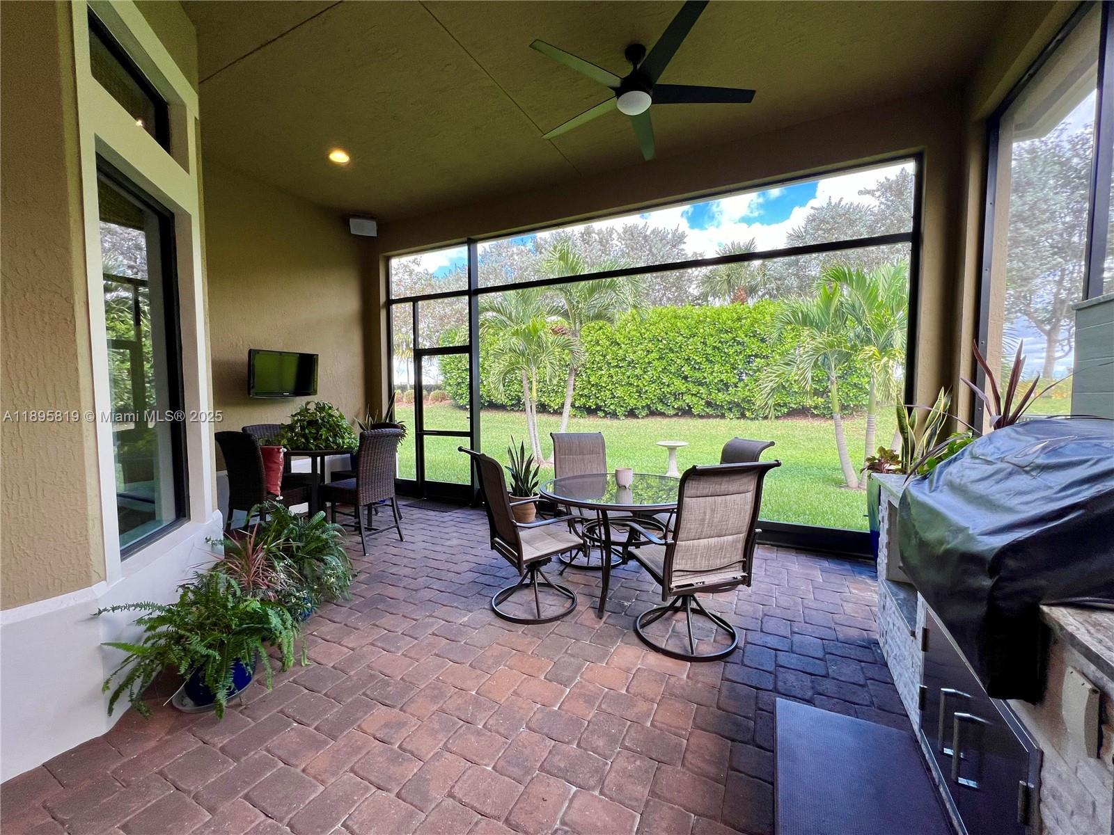 PARKLAND ROYALE - Residential