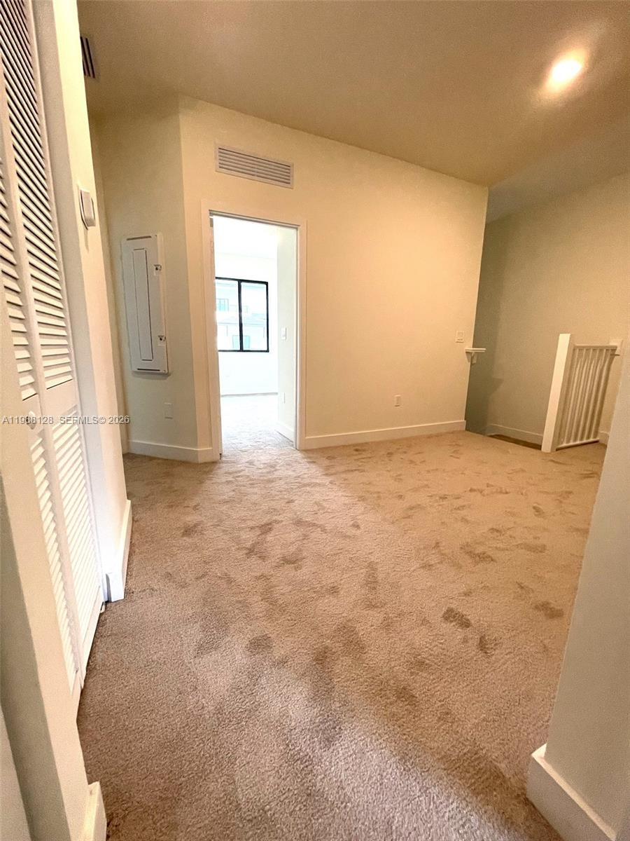 DOWNTOWN DORAL SOUTH PHAS - Residential Lease