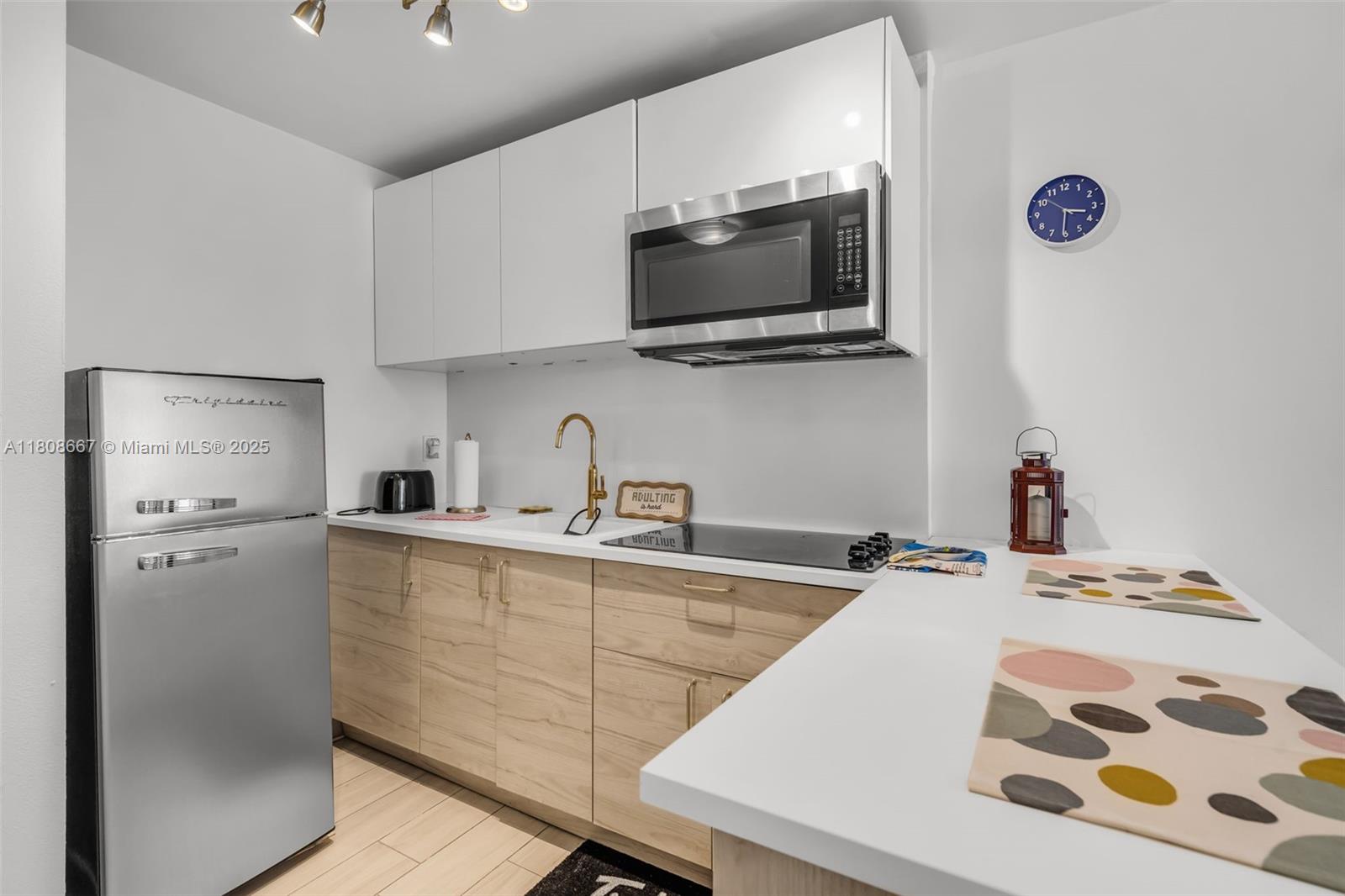 710 Washington Ave 323
