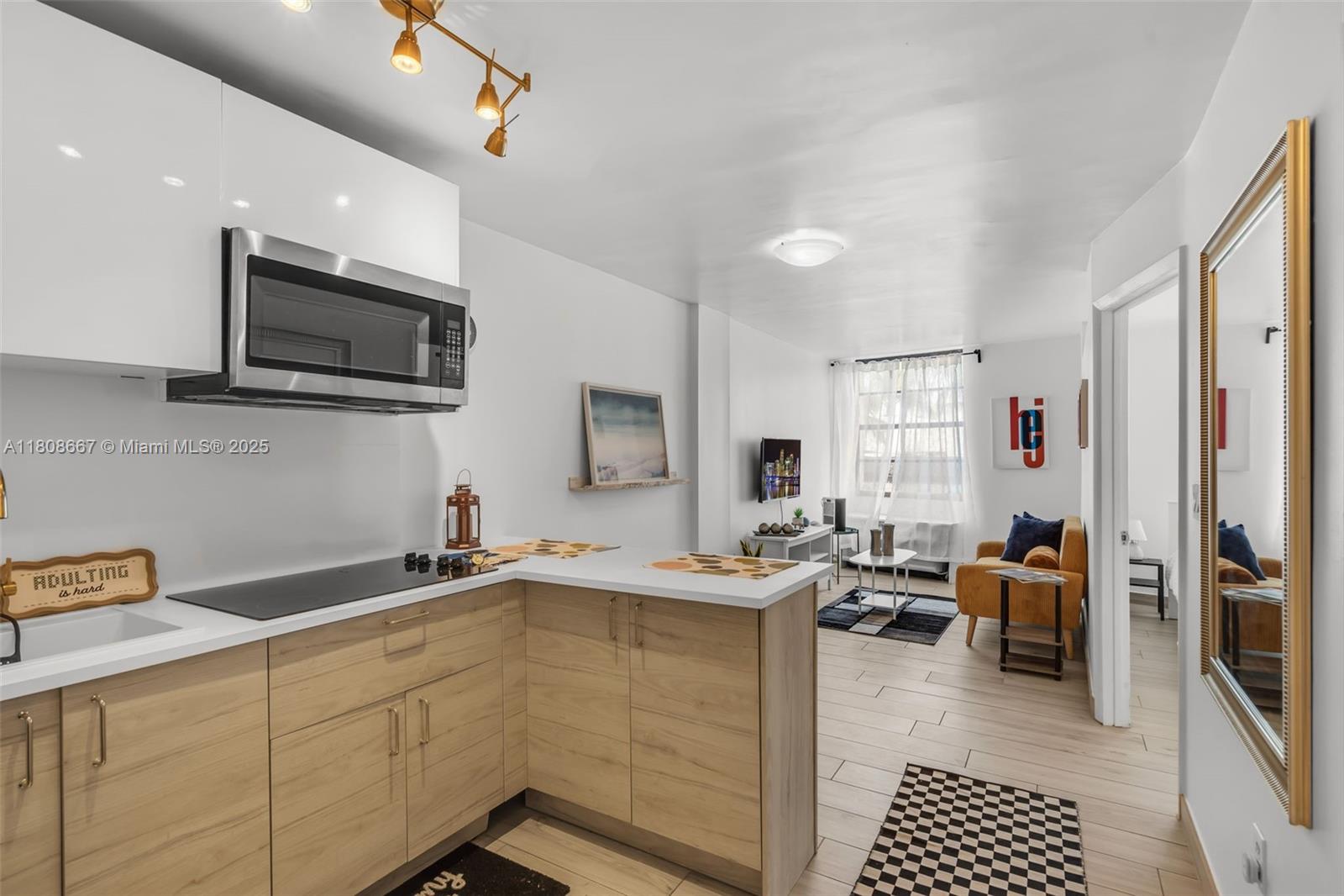 Property for Sale at 710 Washington Ave 323, Miami Beach, Miami-Dade County, Florida - Bedrooms: 1 
Bathrooms: 1  - $264,000