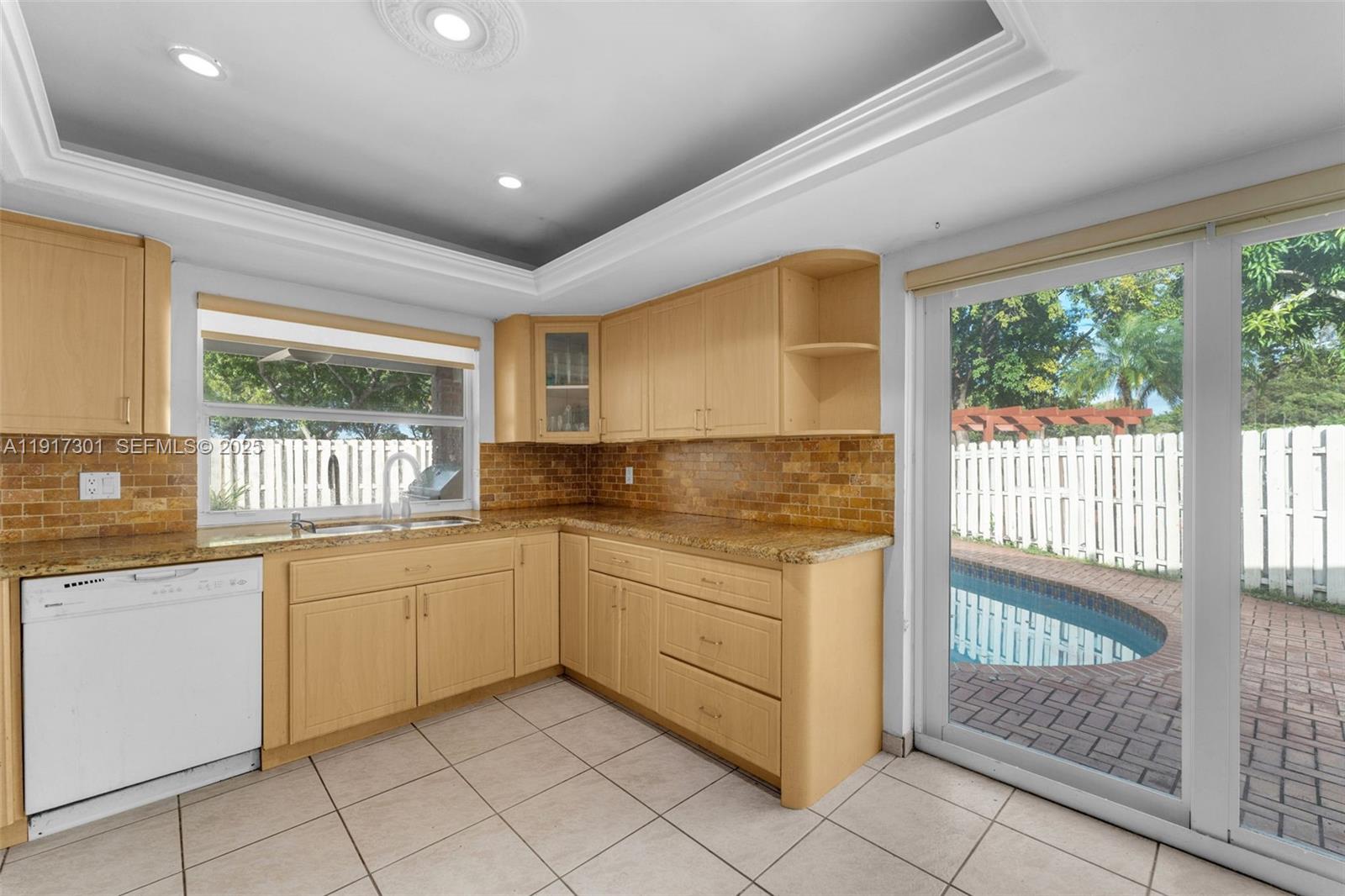 LAKES OF THE MEADOW SEC 3 - Residential