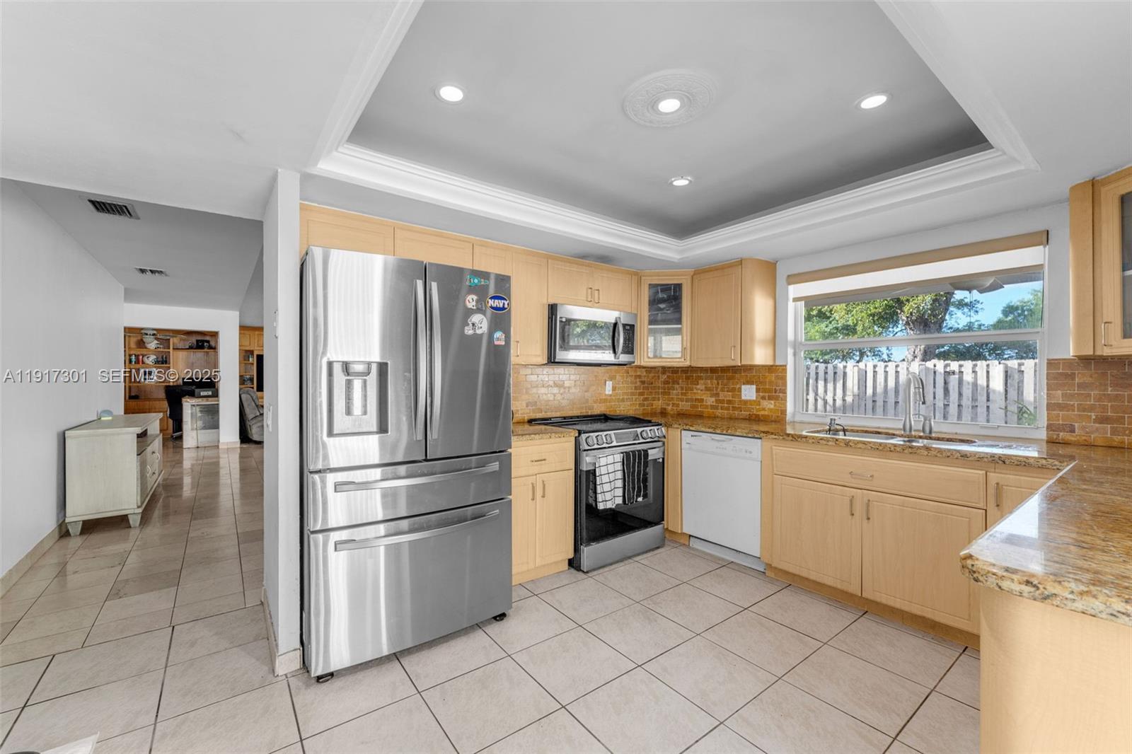 LAKES OF THE MEADOW SEC 3 - Residential