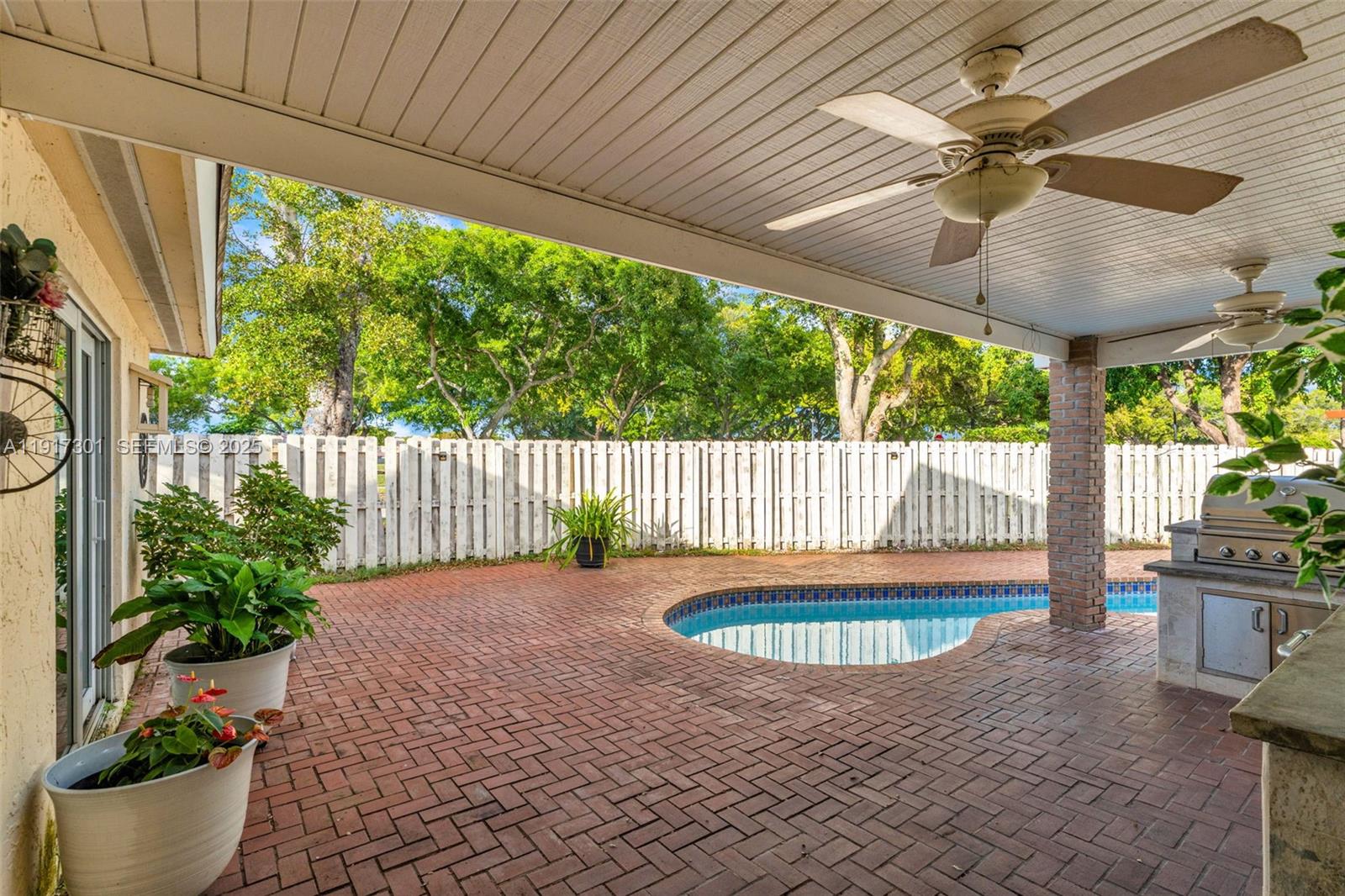 LAKES OF THE MEADOW SEC 3 - Residential