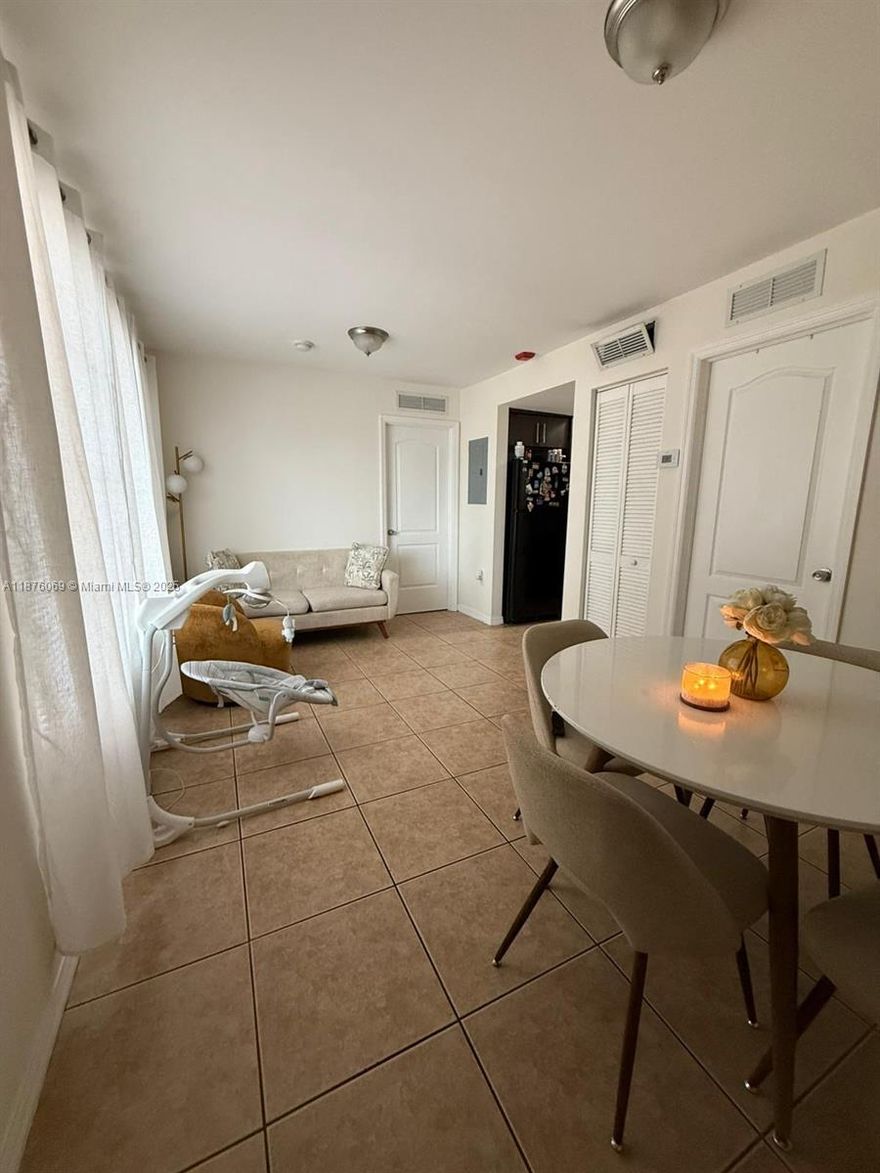 2 bedroom, 1 bathroom located in the heart of Miami Springs. Building offers parking and washer/dryer facility. Close to downtown Miami Springs! Minutes away from major highways and Miami international Airport.