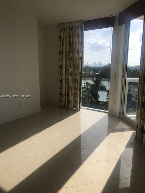 BLUE DIAMOND CONDO - Residential