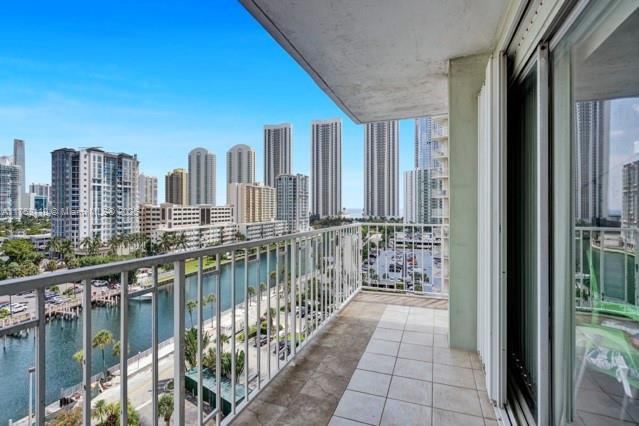500 Bayview Dr 931, Sunny Isles Beach, Miami-Dade County, Florida - 2 Bedrooms  
2 Bathrooms - 