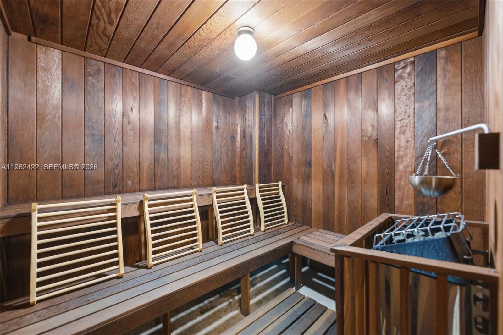 KEY BISC AMBASSADOR CONDO - Residential