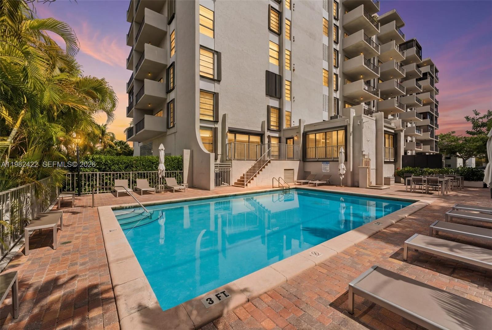 KEY BISC AMBASSADOR CONDO - Residential