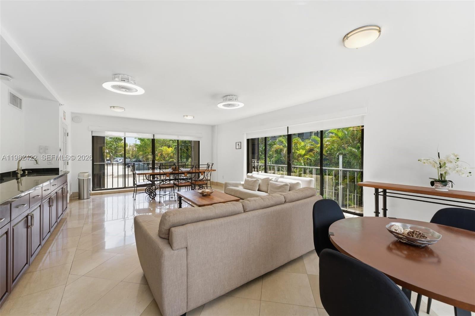 KEY BISC AMBASSADOR CONDO - Residential