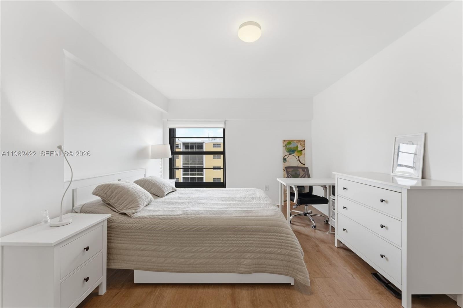 KEY BISC AMBASSADOR CONDO - Residential