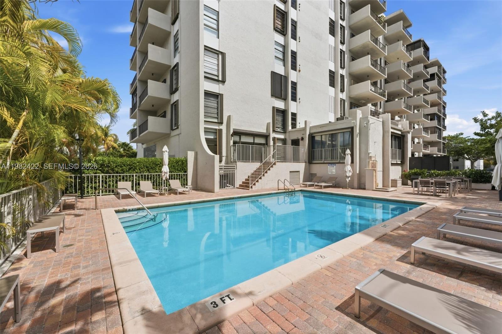 KEY BISC AMBASSADOR CONDO - Residential