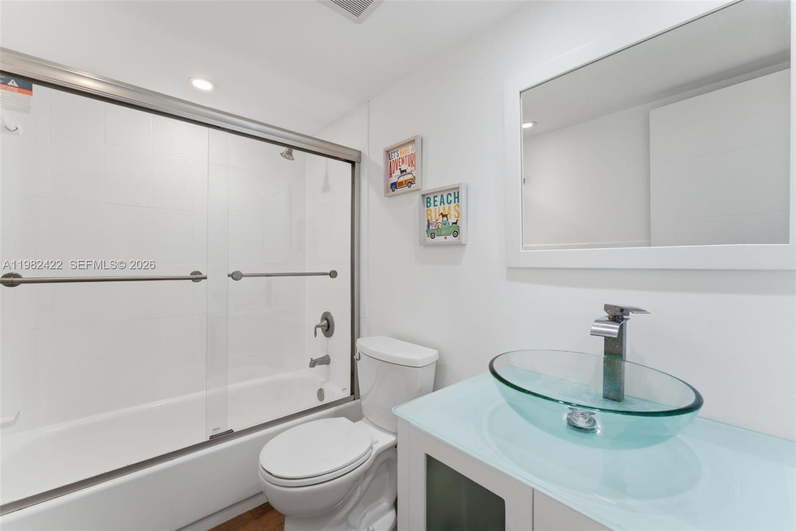 KEY BISC AMBASSADOR CONDO - Residential