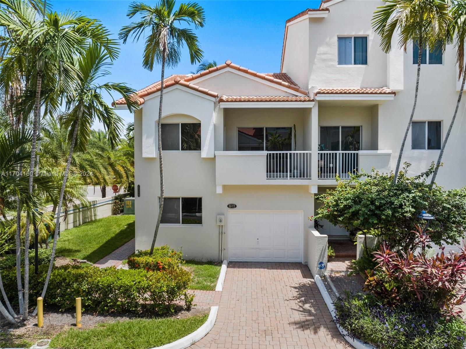 Rental Property at 21399 Marina Cove Cir 11, Aventura, Miami-Dade County, Florida - Bedrooms: 4 
Bathrooms: 3  - $6,050 MO.