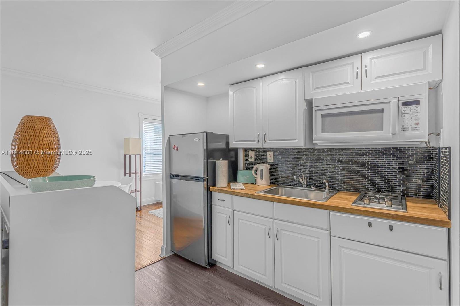 1555 Pennsylvania Ave 209