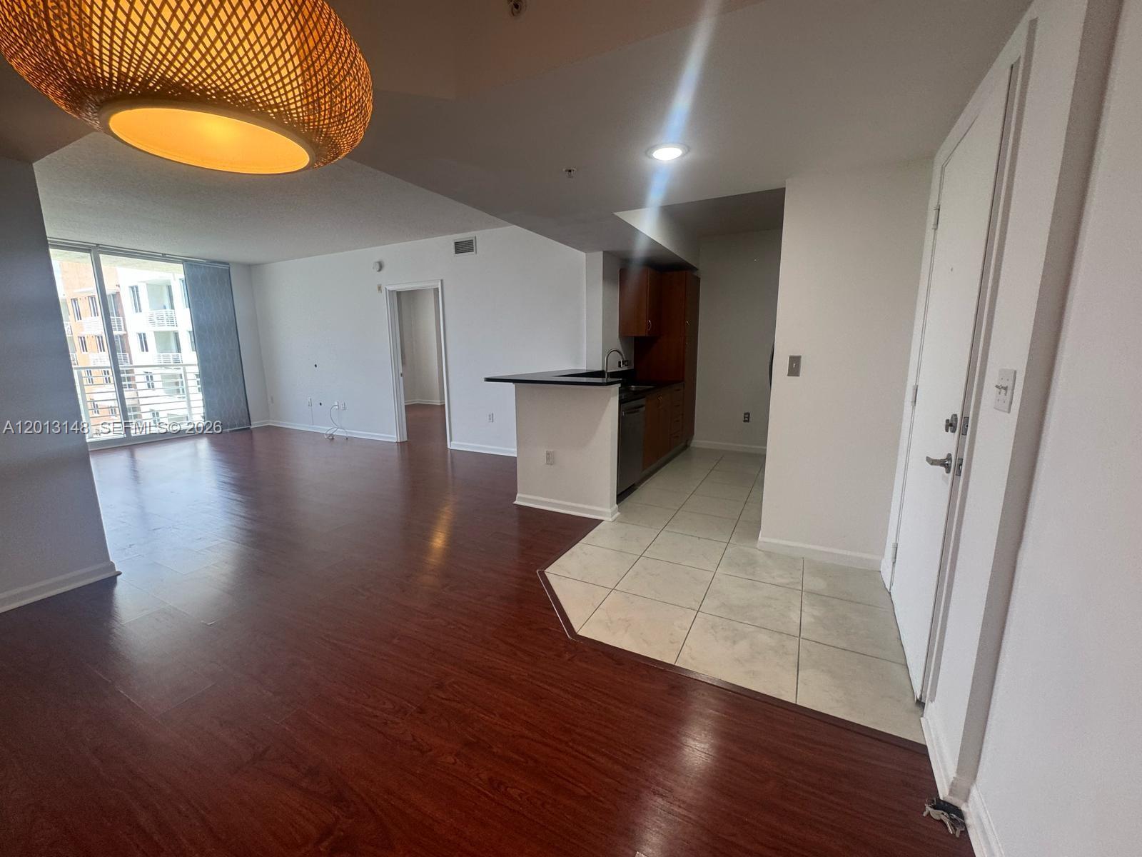 VENTURE AT AVENTURA WEST - Residential Lease