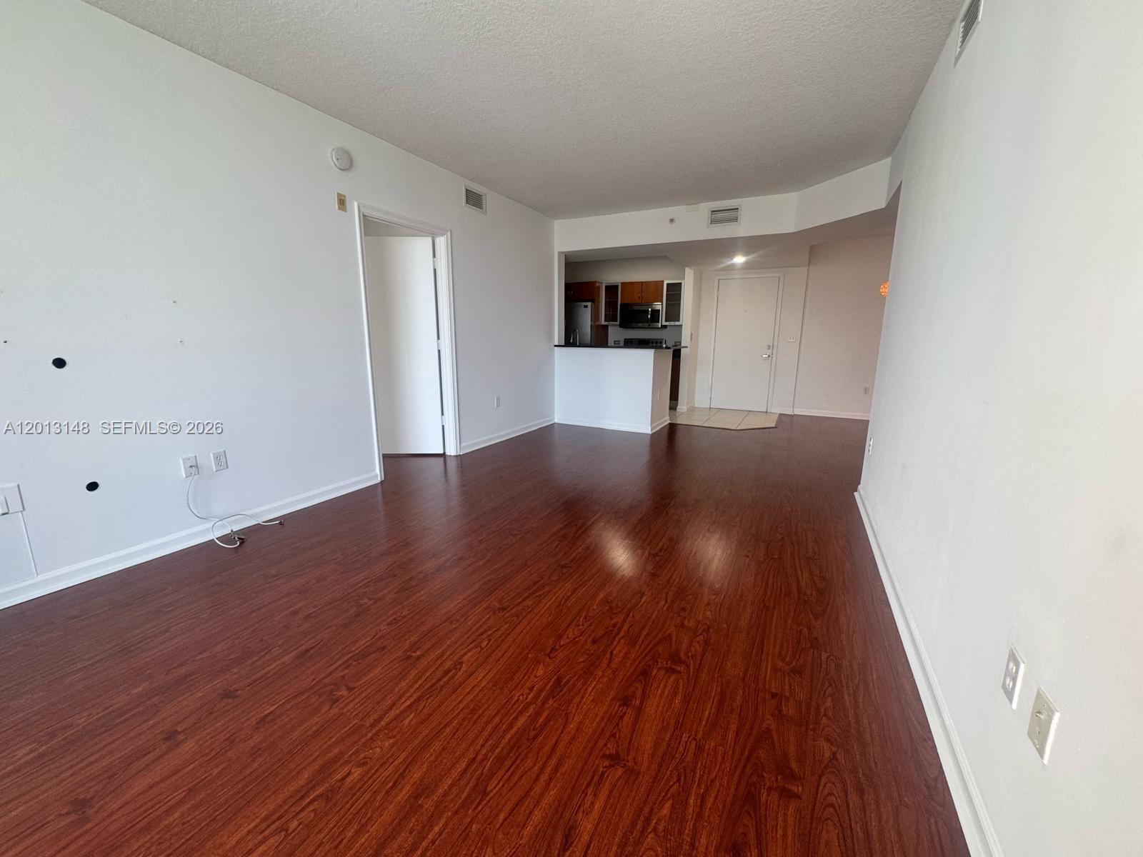VENTURE AT AVENTURA WEST - Residential Lease