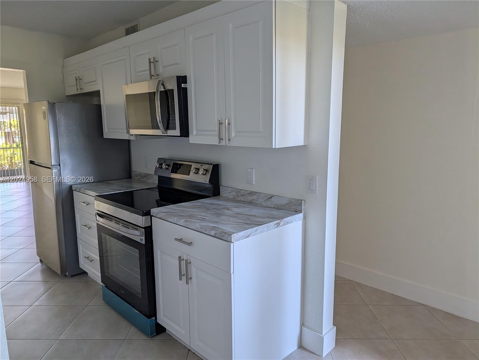 CAMBRIDGE AT CENTURY VILL - Residential
