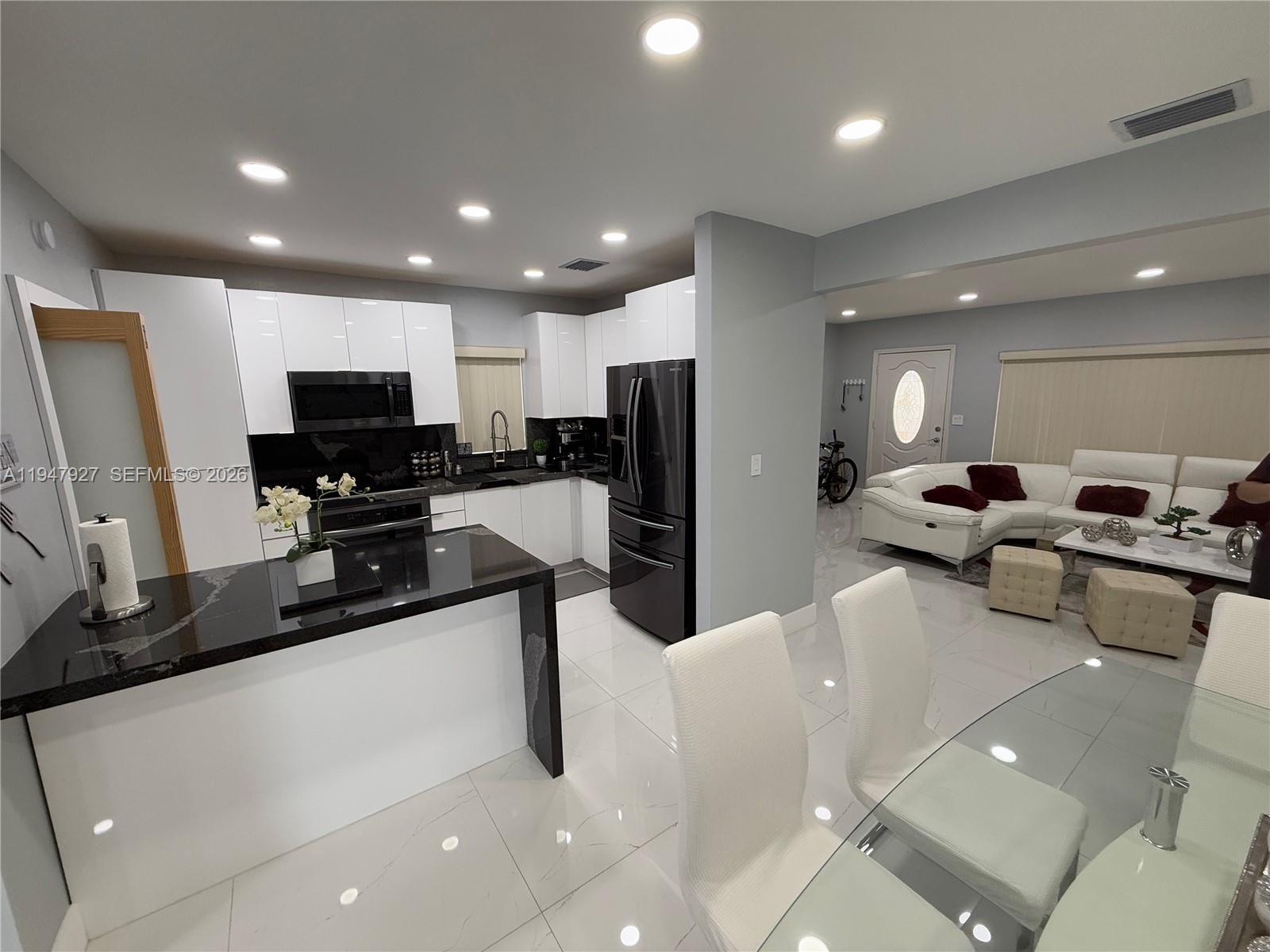 IDEAL HOMES SUB NO 3 - Residential