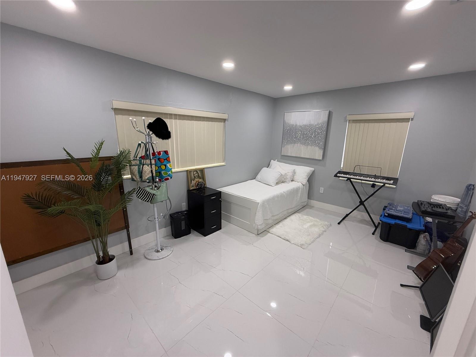 IDEAL HOMES SUB NO 3 - Residential