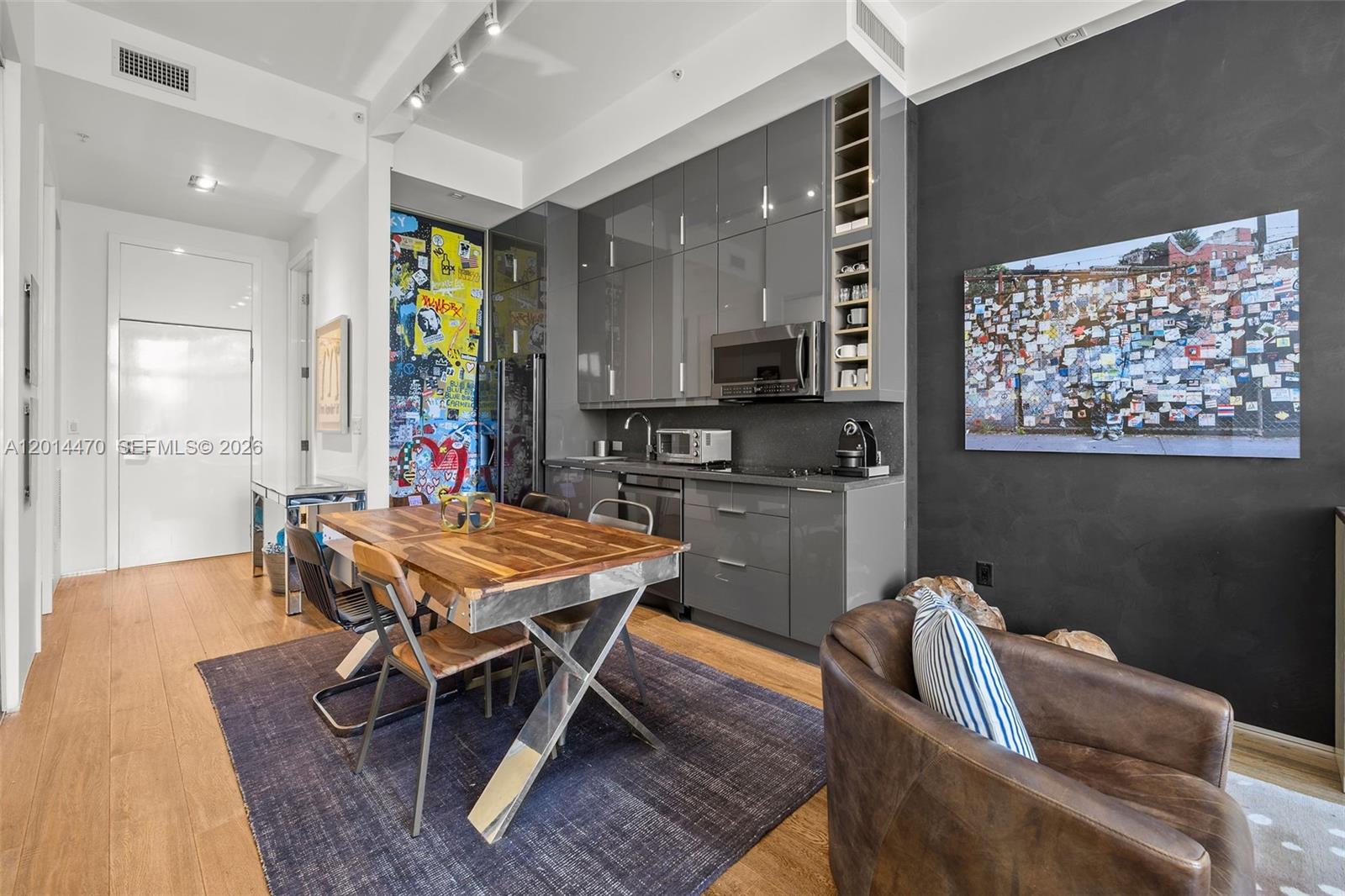 2001 Meridian Ave 404